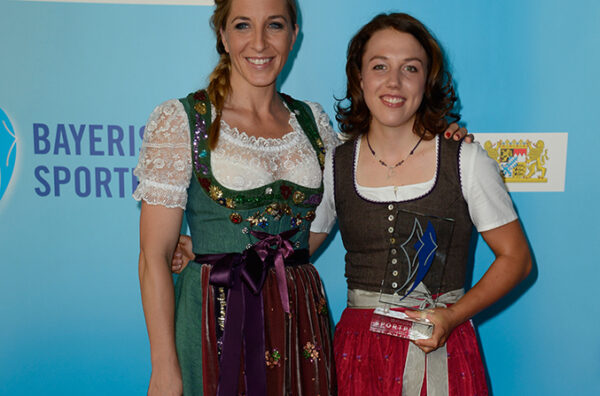 Laura Dahlmeier mit Anni Friesinger
